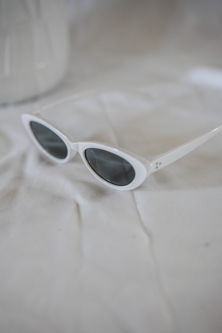 Retro Style Sunglasses White