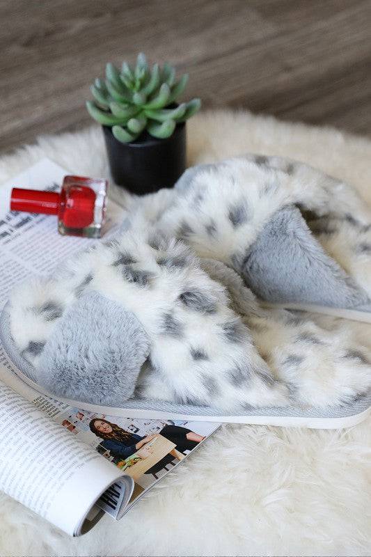 RESTOCK Snow Leopard Slippers - Isla Boutique