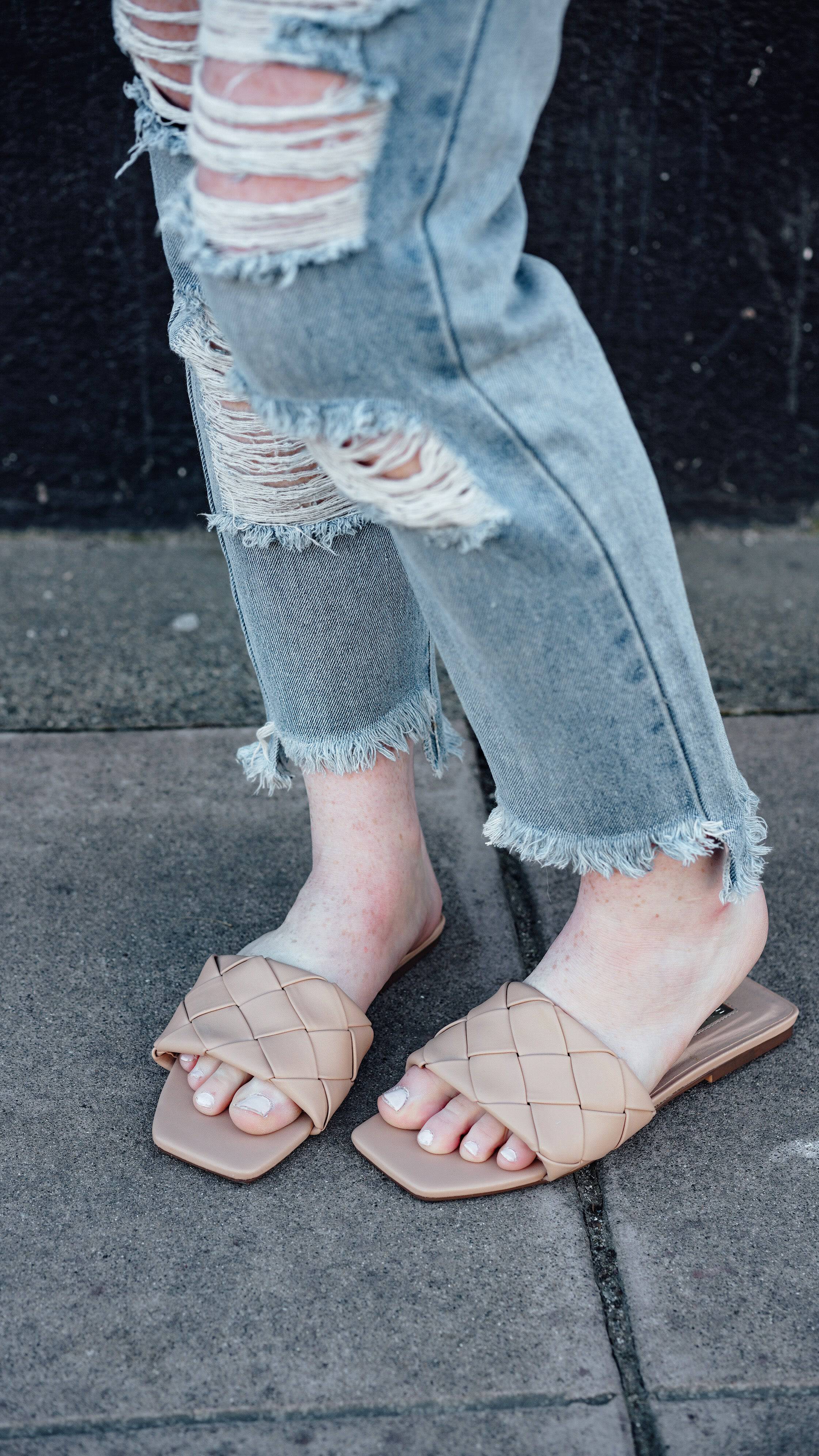 Billini Felix Beige Slide - Isla Boutique